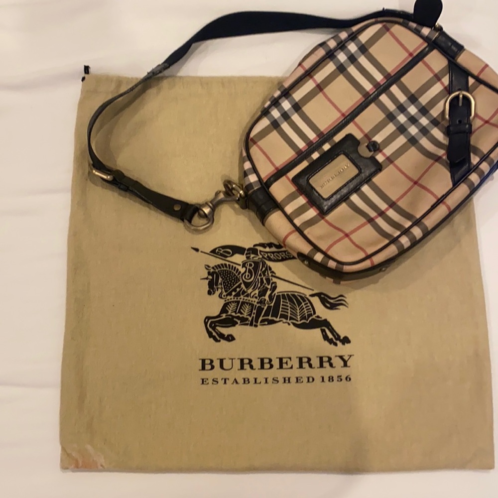 Vintage Burberry Purse!